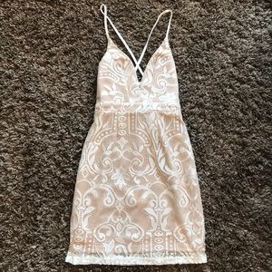 WHITE FORMAL FITTED DRESS 🔥